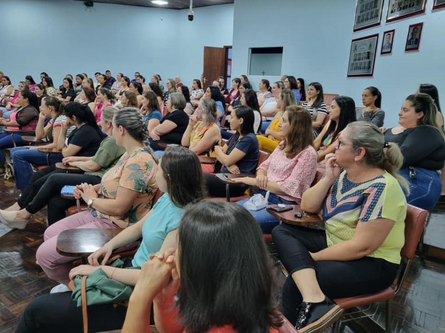 Sala do empreendedor organiza palestra em homenagem às mulheres